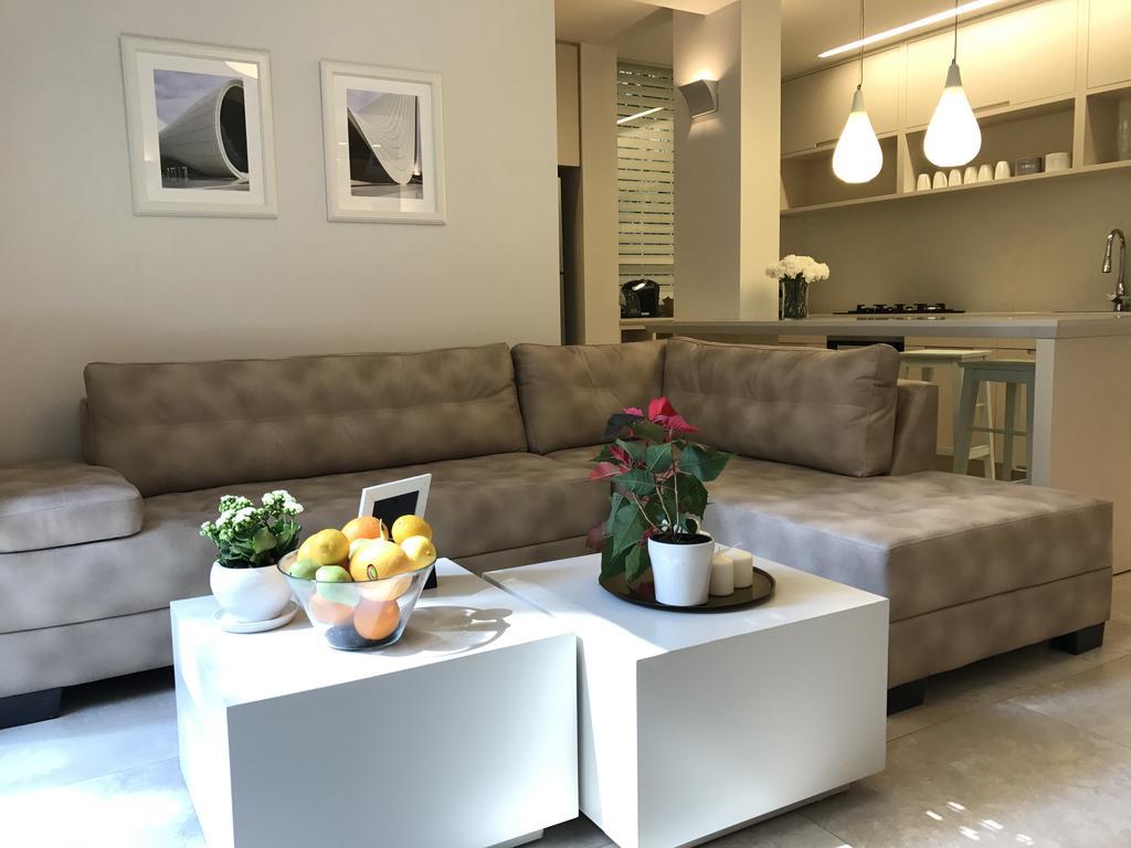 Luxurious By The Beach Apartment With Garden Τελ Αβίβ Εξωτερικό φωτογραφία