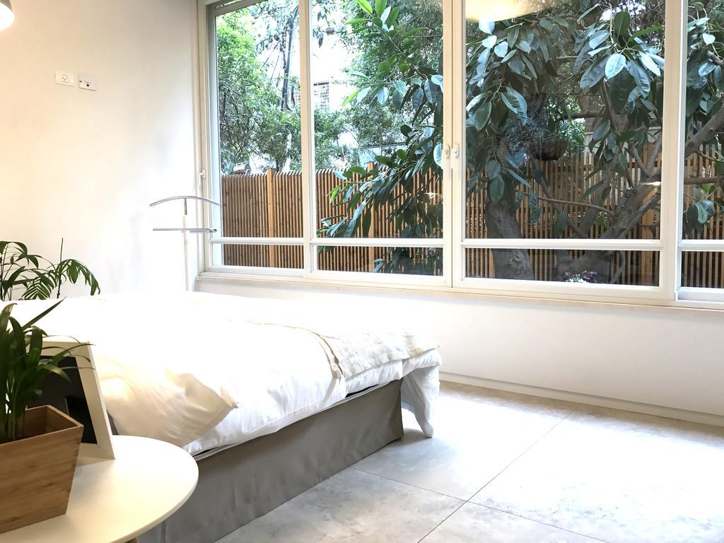 Luxurious By The Beach Apartment With Garden Τελ Αβίβ Εξωτερικό φωτογραφία