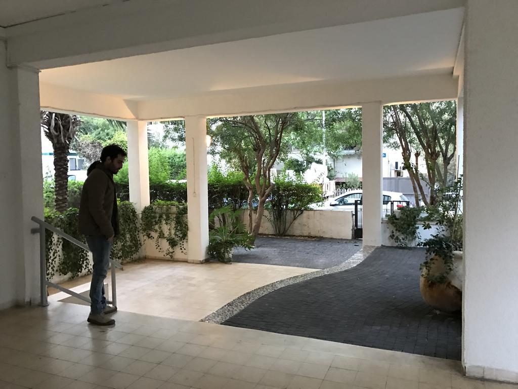 Luxurious By The Beach Apartment With Garden Τελ Αβίβ Εξωτερικό φωτογραφία